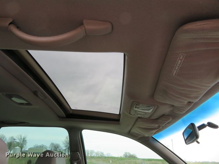 image for item HV9737 1997 Toyota Avalon XLS