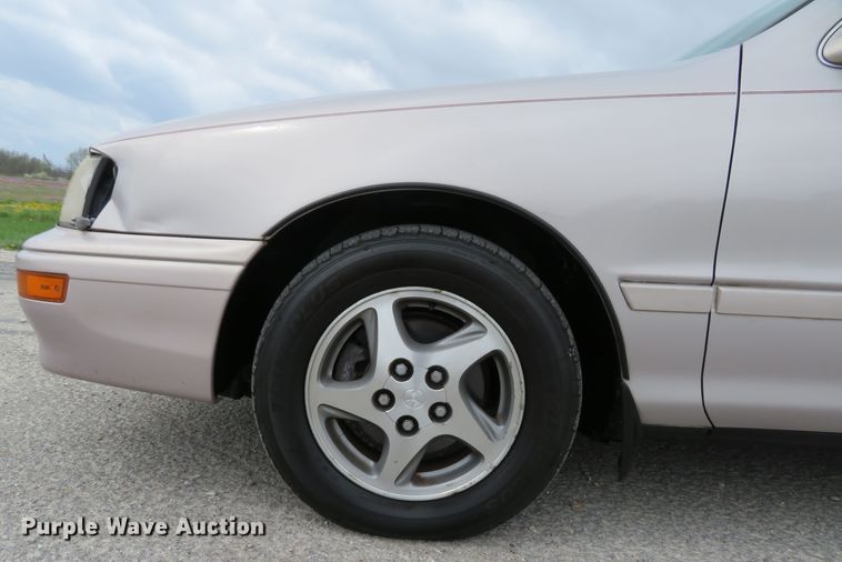 image for item HV9737 1997 Toyota Avalon XLS