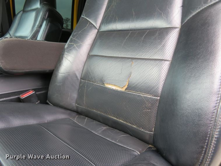 image for item HV9739 2005 Ford F250 Super Duty XLT  Crew Cab pickup truck