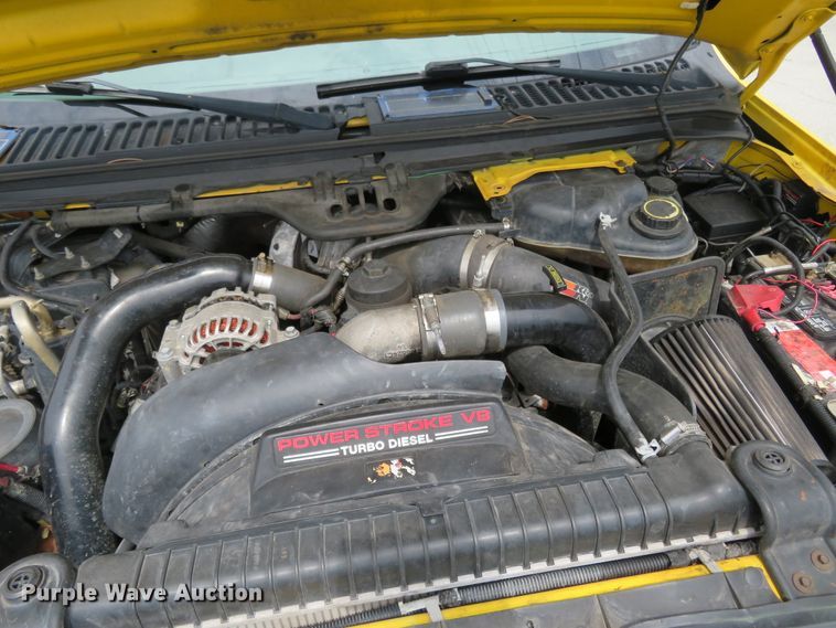 image for item HV9739 2005 Ford F250 Super Duty XLT  Crew Cab pickup truck