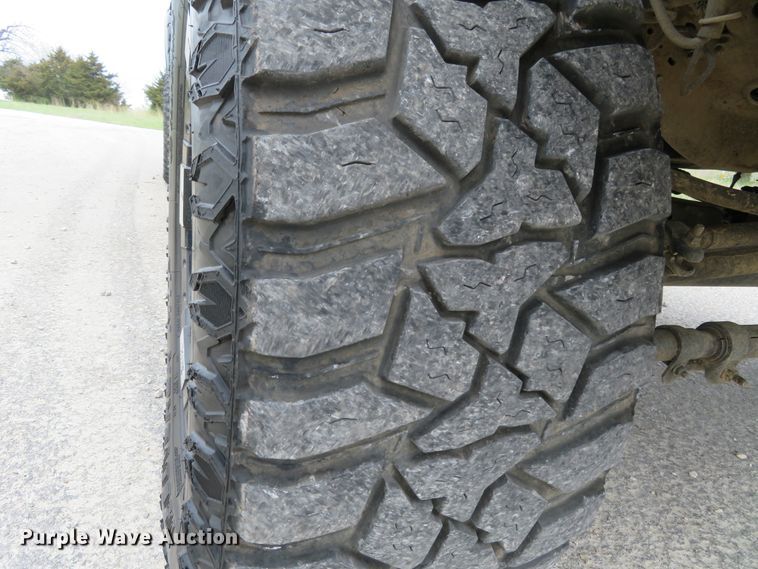 image for item HV9739 2005 Ford F250 Super Duty XLT  Crew Cab pickup truck