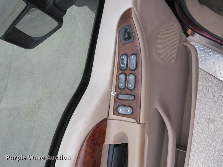 image for item HV9742 2004 Ford F350 Super Duty Lariat King Ranch  Crew Cab pickup truck