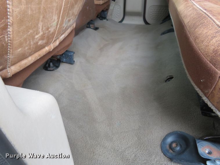 image for item HV9742 2004 Ford F350 Super Duty Lariat King Ranch  Crew Cab pickup truck