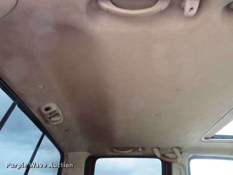 image for item HV9742 2004 Ford F350 Super Duty Lariat King Ranch  Crew Cab pickup truck