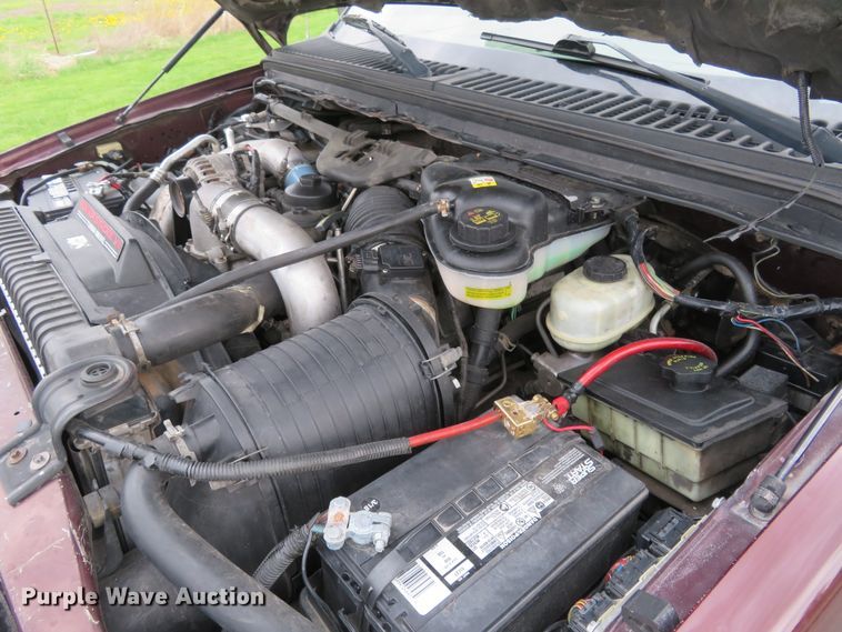 image for item HV9742 2004 Ford F350 Super Duty Lariat King Ranch  Crew Cab pickup truck