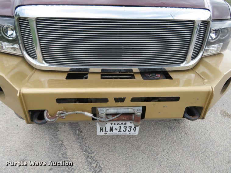 image for item HV9742 2004 Ford F350 Super Duty Lariat King Ranch  Crew Cab pickup truck