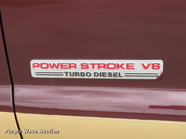 image for item HV9742 2004 Ford F350 Super Duty Lariat King Ranch  Crew Cab pickup truck