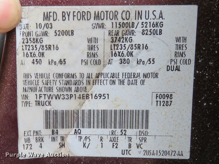 image for item HV9742 2004 Ford F350 Super Duty Lariat King Ranch  Crew Cab pickup truck