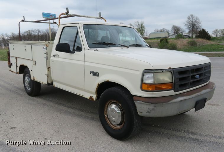 image for item HV9744 1995 Ford F250 XL  utility bed pickup truck