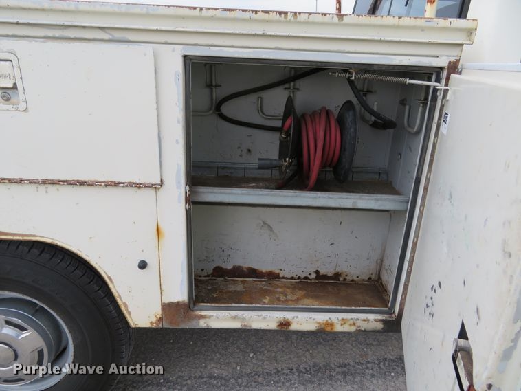 image for item HV9744 1995 Ford F250 XL  utility bed pickup truck