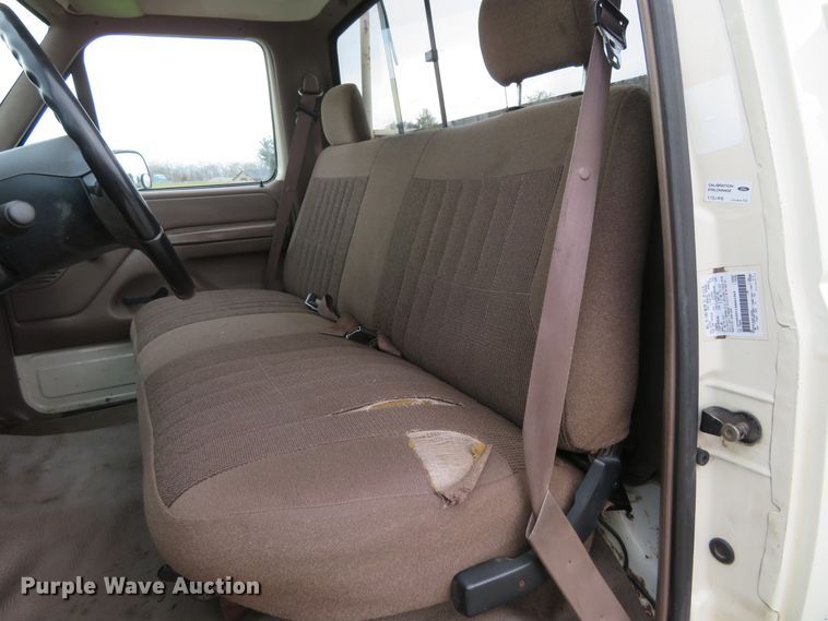 image for item HV9744 1995 Ford F250 XL  utility bed pickup truck