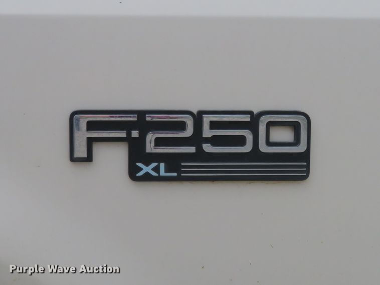 image for item HV9744 1995 Ford F250 XL  utility bed pickup truck