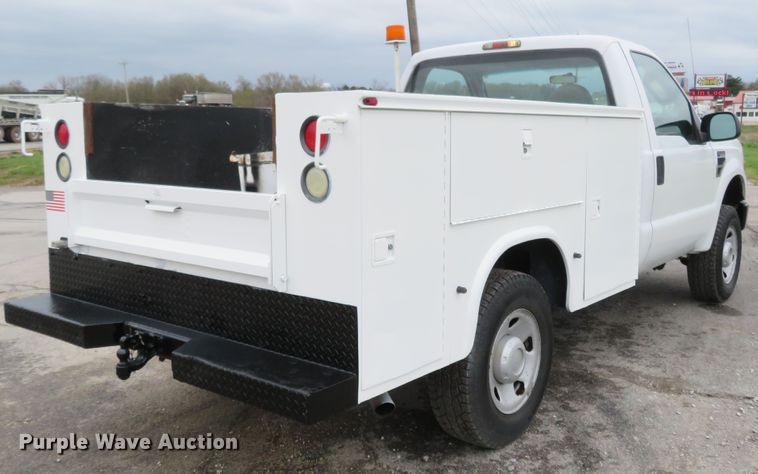 image for item HV9746 2008 Ford F250  Super Duty XL  utility bed pickup truck