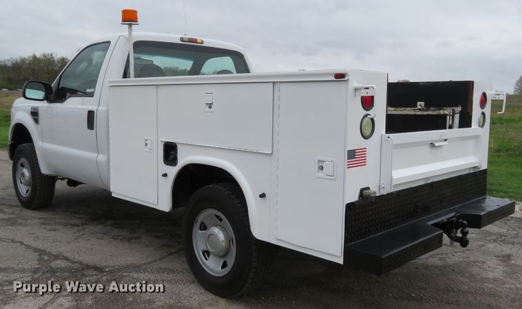 image for item HV9746 2008 Ford F250  Super Duty XL  utility bed pickup truck