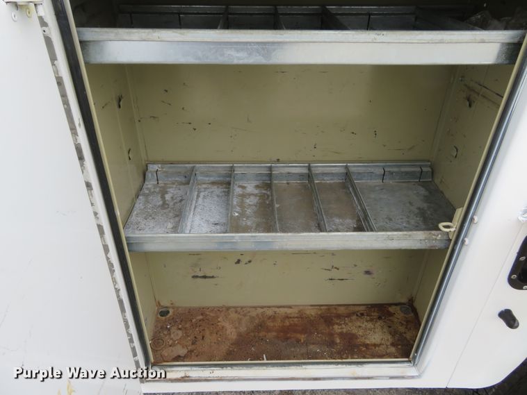 image for item HV9746 2008 Ford F250  Super Duty XL  utility bed pickup truck