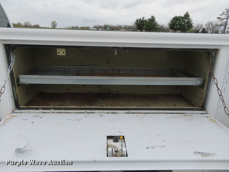 image for item HV9746 2008 Ford F250  Super Duty XL  utility bed pickup truck