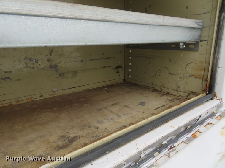 image for item HV9746 2008 Ford F250  Super Duty XL  utility bed pickup truck