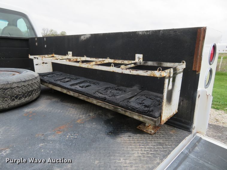 image for item HV9746 2008 Ford F250  Super Duty XL  utility bed pickup truck
