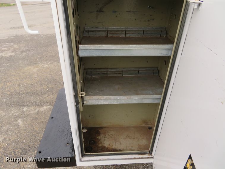 image for item HV9746 2008 Ford F250  Super Duty XL  utility bed pickup truck