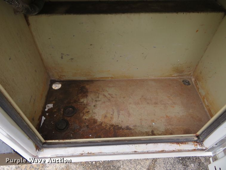 image for item HV9746 2008 Ford F250  Super Duty XL  utility bed pickup truck