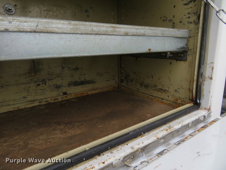 image for item HV9746 2008 Ford F250  Super Duty XL  utility bed pickup truck