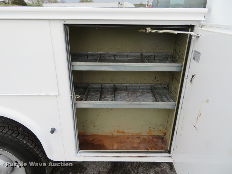 image for item HV9746 2008 Ford F250  Super Duty XL  utility bed pickup truck