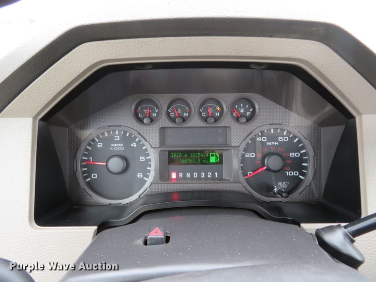 image for item HV9746 2008 Ford F250  Super Duty XL  utility bed pickup truck