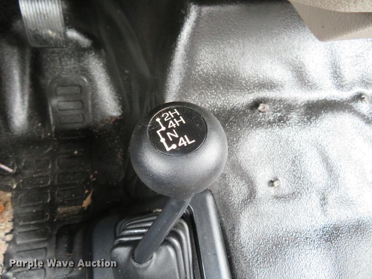 image for item HV9746 2008 Ford F250  Super Duty XL  utility bed pickup truck