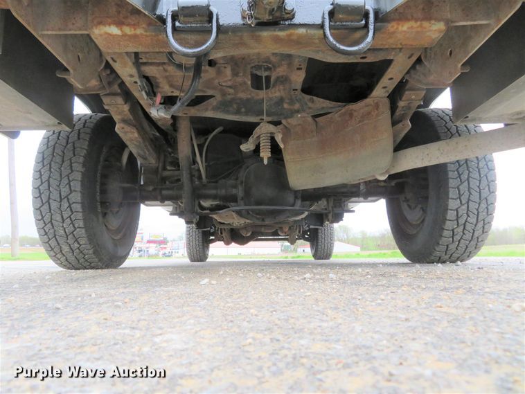 image for item HV9746 2008 Ford F250  Super Duty XL  utility bed pickup truck