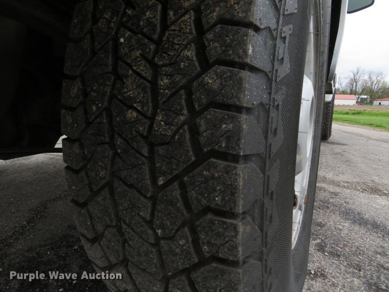 image for item HV9746 2008 Ford F250  Super Duty XL  utility bed pickup truck