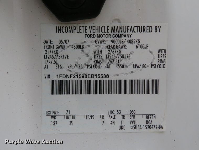 image for item HV9746 2008 Ford F250  Super Duty XL  utility bed pickup truck