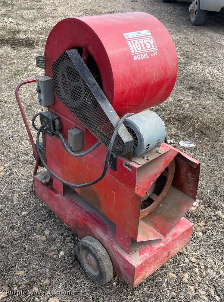 image for item II9353 Hotsy 230 kerosene heater