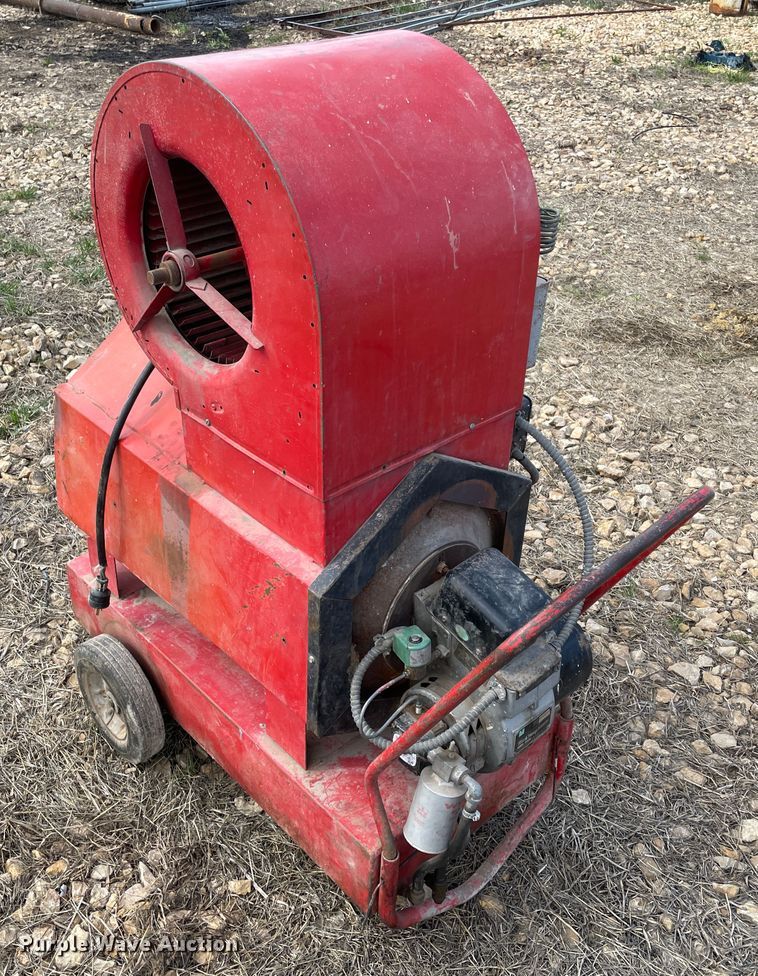 image for item II9353 Hotsy 230 kerosene heater