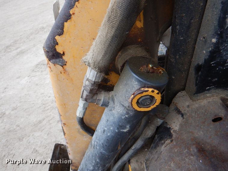 image for item II9807 1997 John Deere 8875  skid steer loader