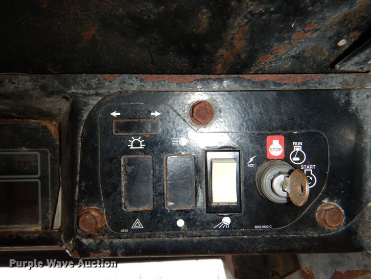 image for item II9807 1997 John Deere 8875  skid steer loader