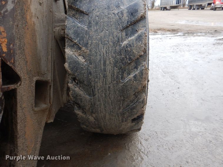 image for item II9807 1997 John Deere 8875  skid steer loader