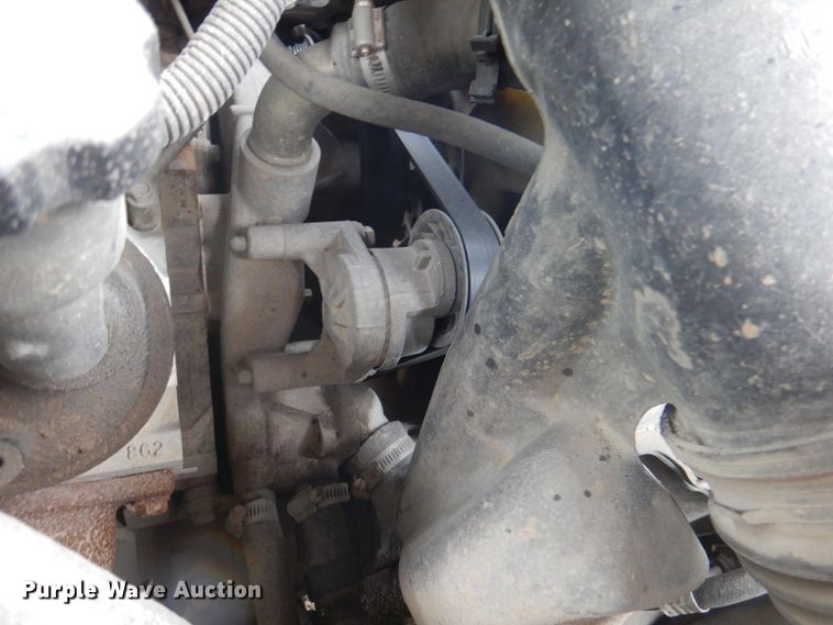 image for item II9818 2004 Chevrolet Silverado 1500  Crew Cab pickup truck