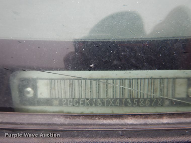 image for item II9818 2004 Chevrolet Silverado 1500  Crew Cab pickup truck