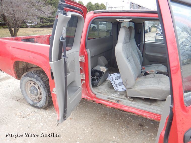 image for item II9819 2008 GMC Canyon  Ext. Cab pickup truck