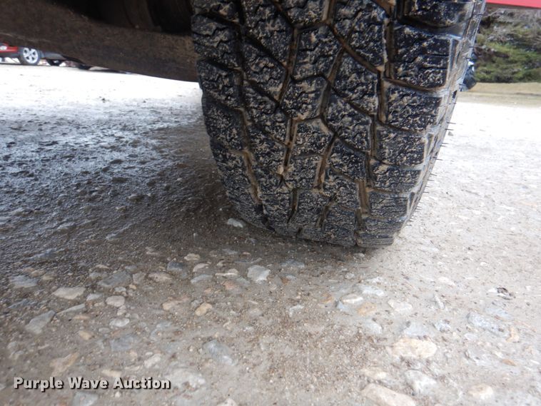 image for item II9819 2008 GMC Canyon  Ext. Cab pickup truck