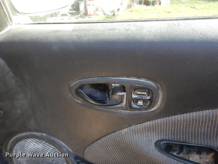 image for item II9860 2001 Saturn SC