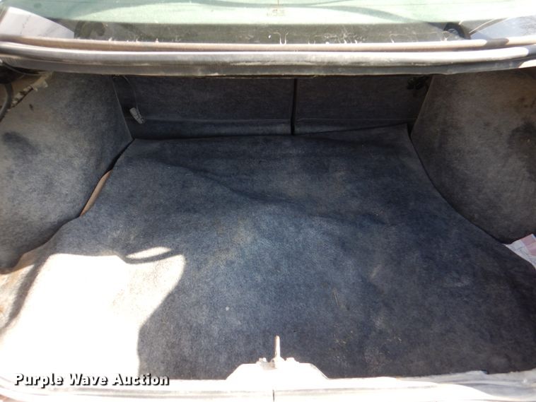 image for item II9860 2001 Saturn SC