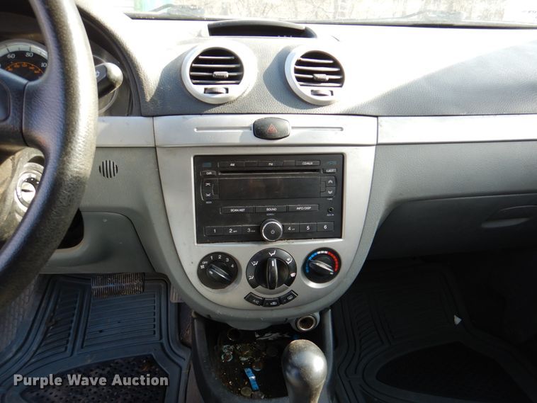 image for item II9861 2007 Suzuki Forenza