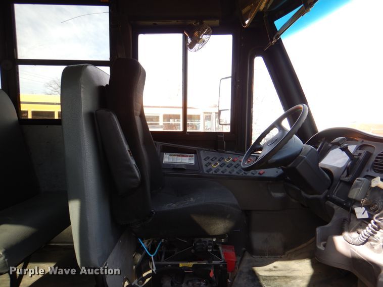 image for item II9863 2010 Freightliner Thomas Built  school bus