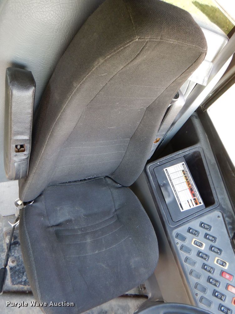 image for item II9863 2010 Freightliner Thomas Built  school bus