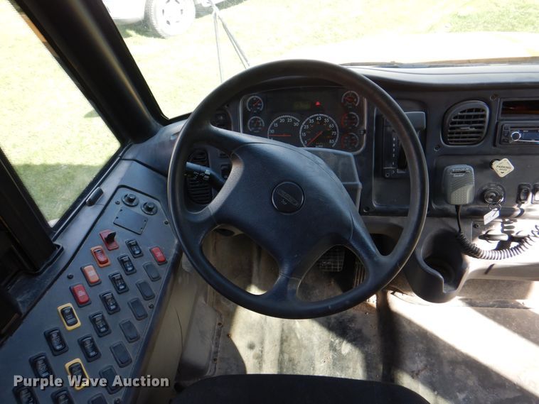 image for item II9863 2010 Freightliner Thomas Built  school bus