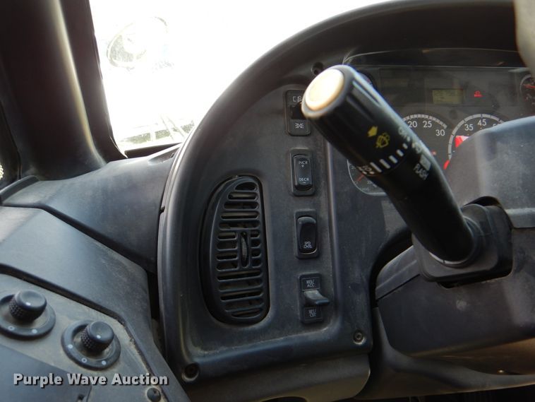 image for item II9863 2010 Freightliner Thomas Built  school bus