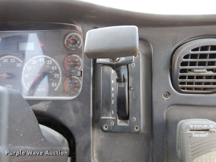 image for item II9863 2010 Freightliner Thomas Built  school bus