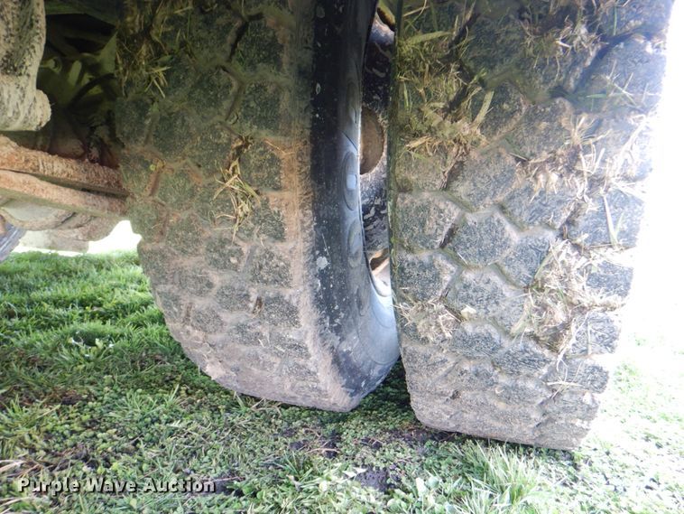 image for item II9863 2010 Freightliner Thomas Built  school bus