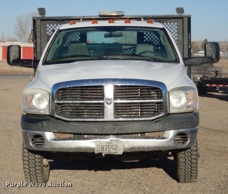 image for item IK9970 2007 Dodge Ram 3500  flatbed pickup truck